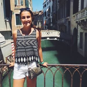 Meet your Posher, Grace